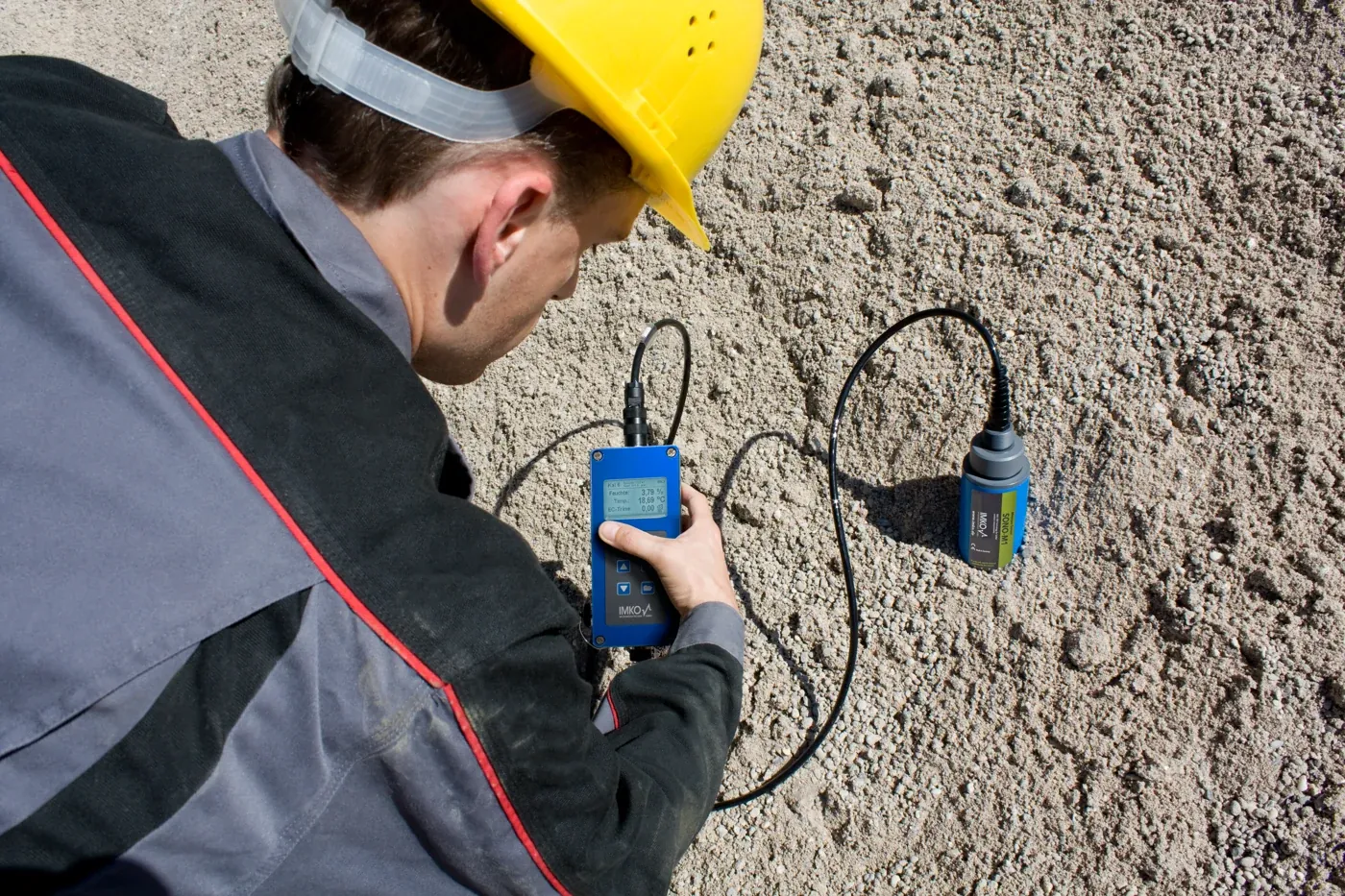 Delivery stage moisture measurement